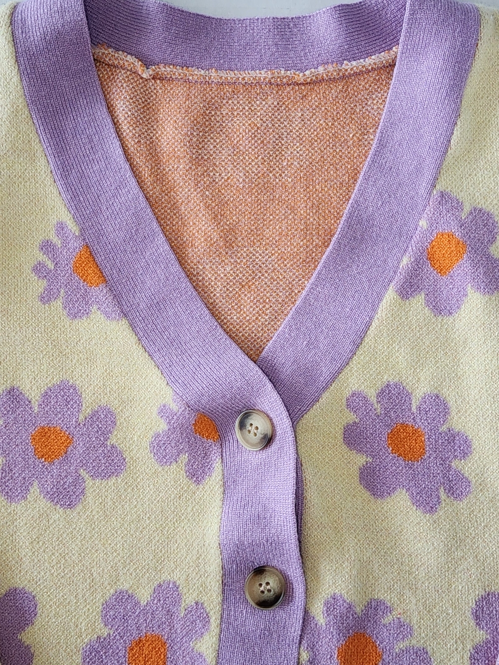 Pastel Daisy Knit Cardigan 🌼 Lavender & Cream Cropped Cottagecore Sweater - Picture 3 of 6
